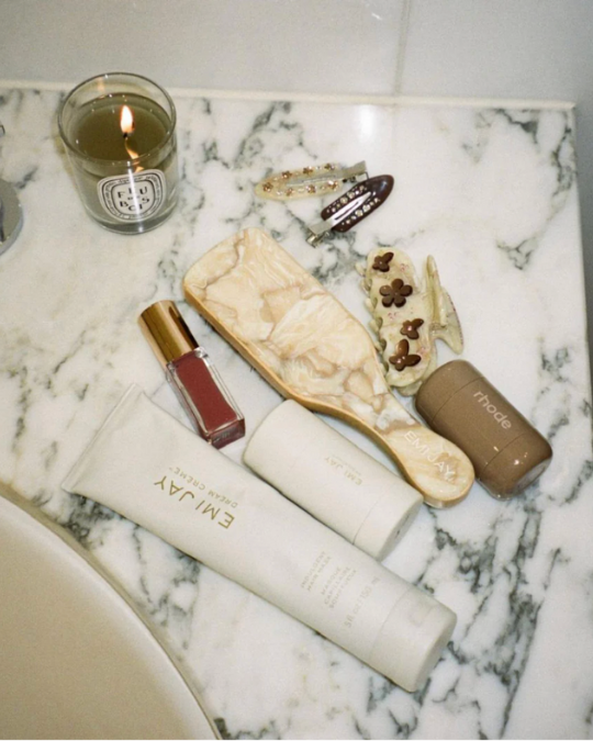 Mini Boar Bristle Brush in Chantilly