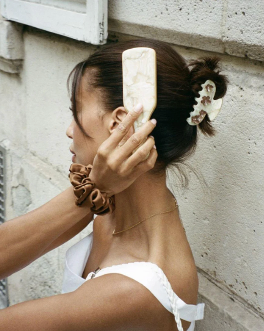 Mini Boar Bristle Brush in Chantilly