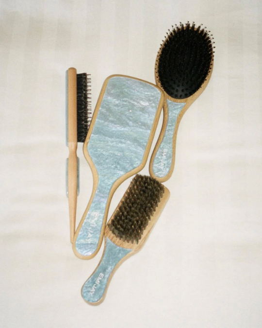 Styling Brush in Blue Sugar