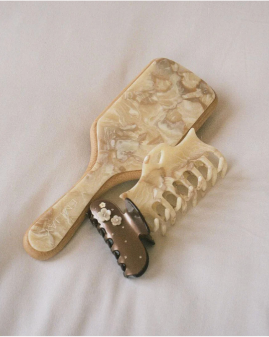Emi Jay Bamboo Paddle Brush in Chantilly